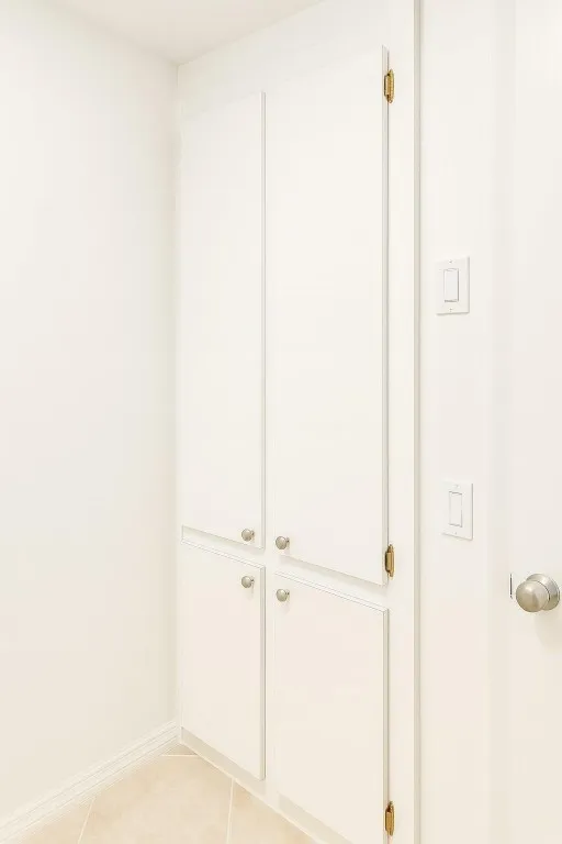 PRIMARY BATH STORAGE