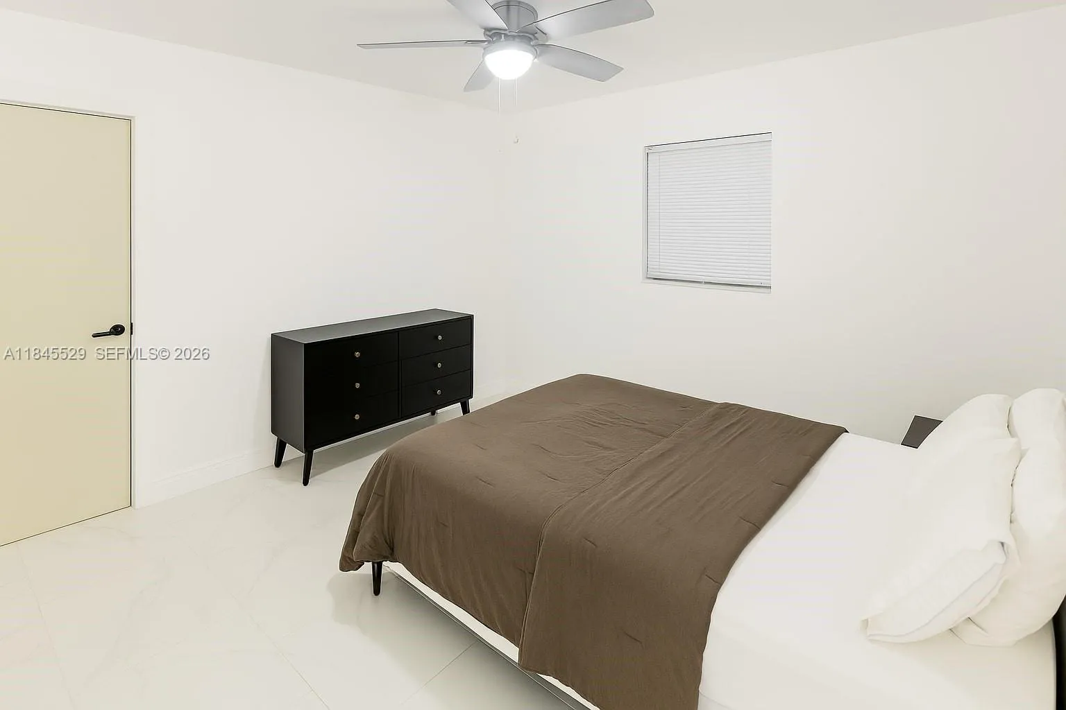 Sizable room for high comfort