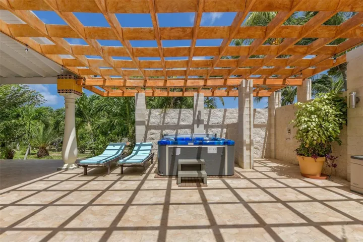 Outside jacuzzi