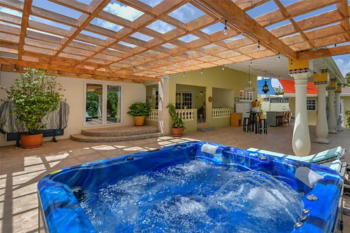 Outside jacuzzi