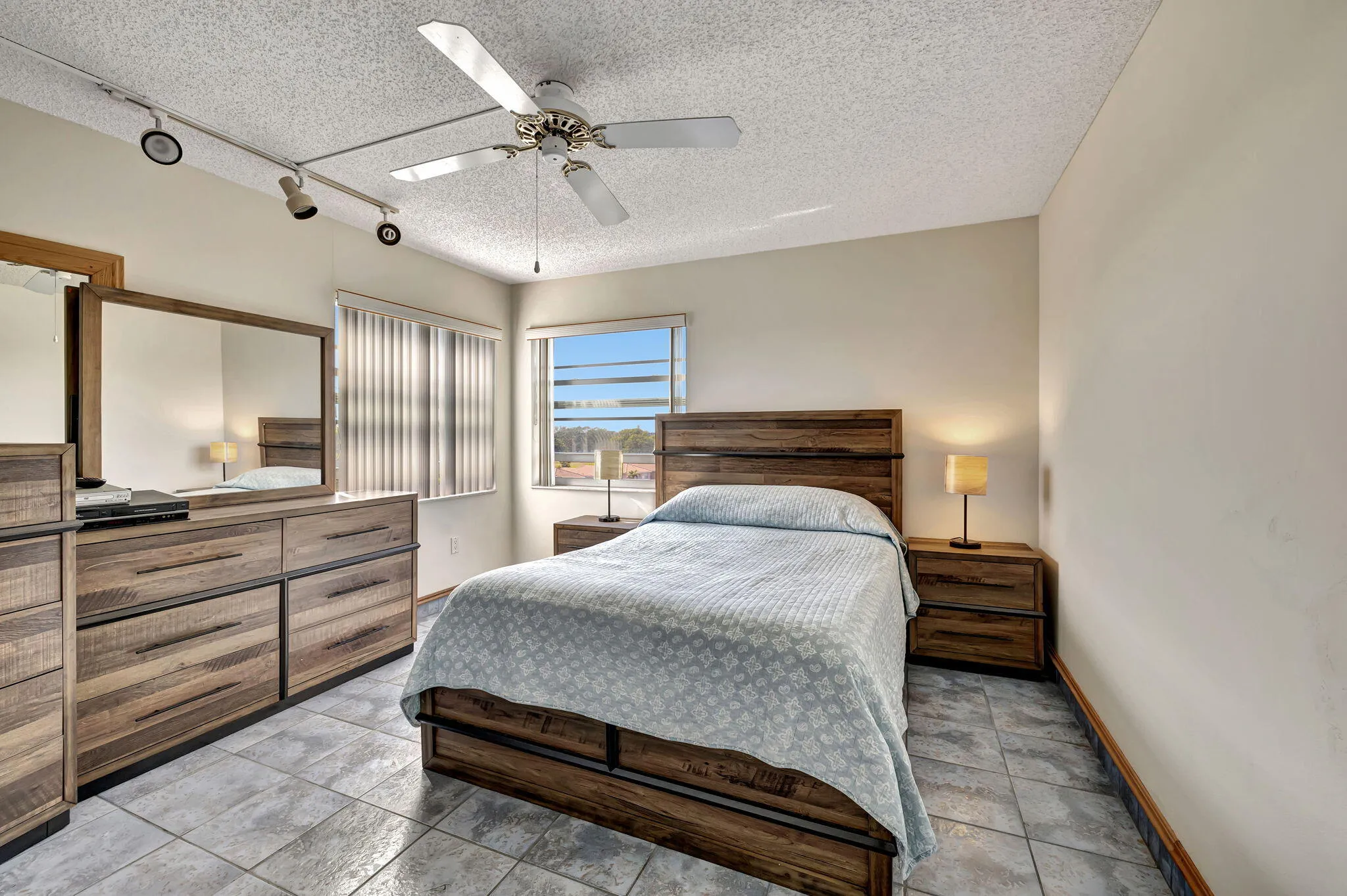 2ND BEDOOM