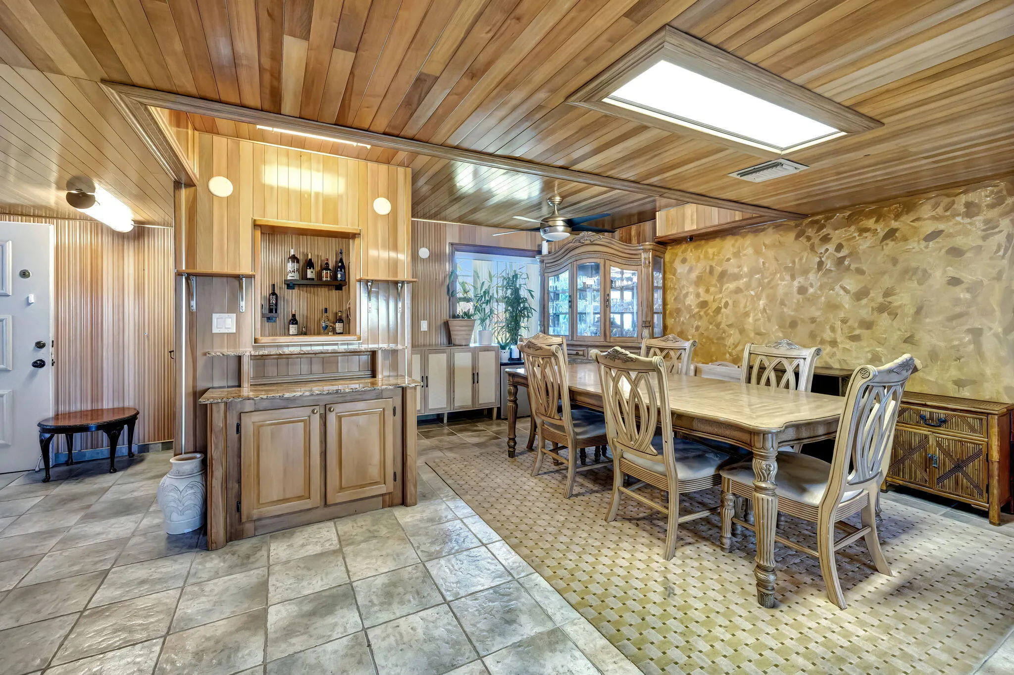ENTRY, BAR, AND DINING AREA