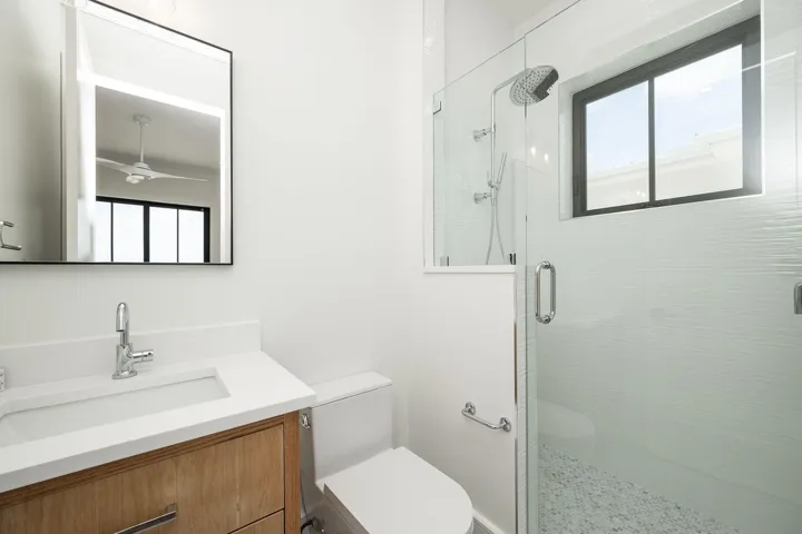66-web-or-mls-NDP-231-E-Shore-6-8295