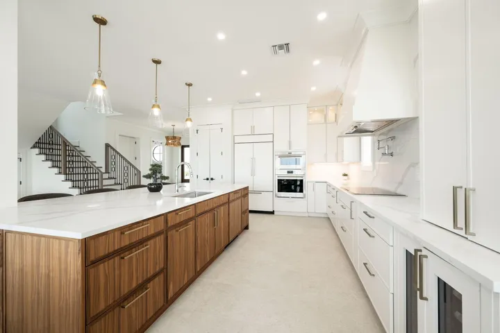 57-web-or-mls-NDP-231-E-Shore-6-8211