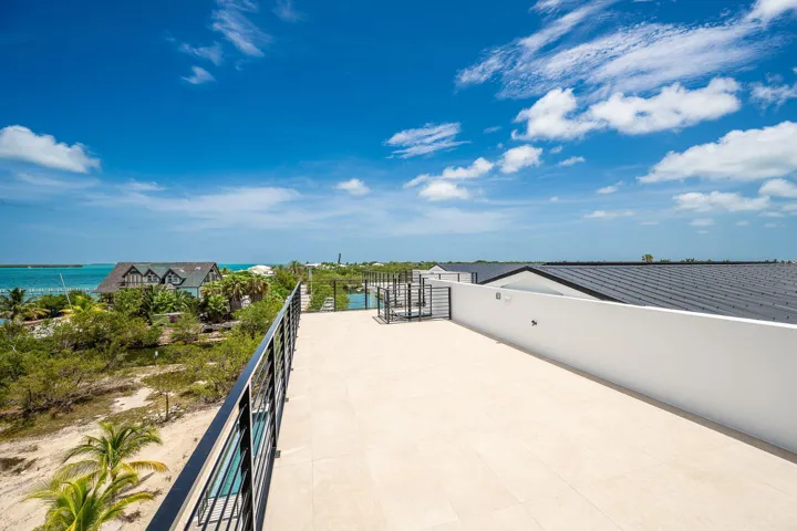 82-web-or-mls-NDP-231-E-Shore-6-8406