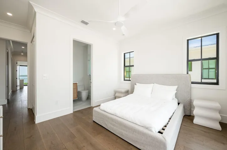 44-web-or-mls-NDP-231-E-Shore-6--17