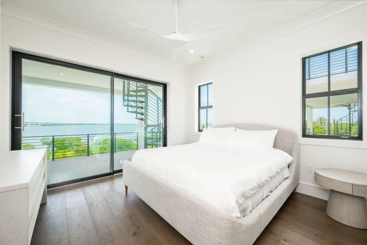 47-web-or-mls-NDP-231-E-Shore-6--20