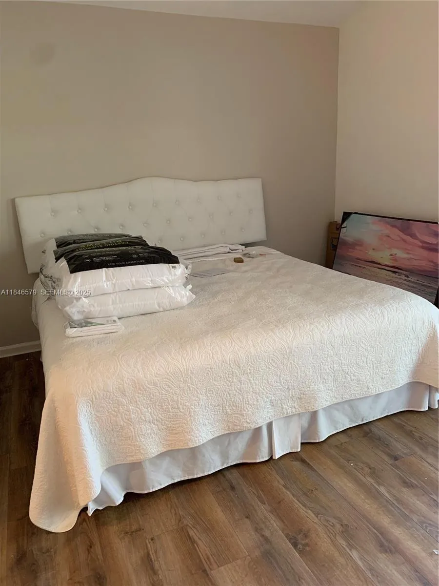 MASTER BEDROOM1