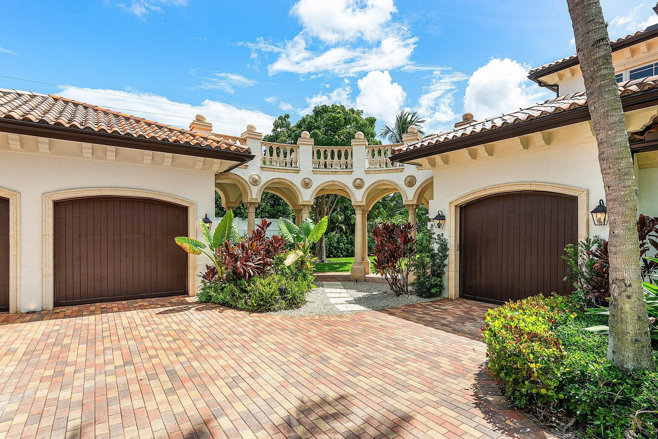 002-2002Northwest4thAvenue-DelrayBeach-F