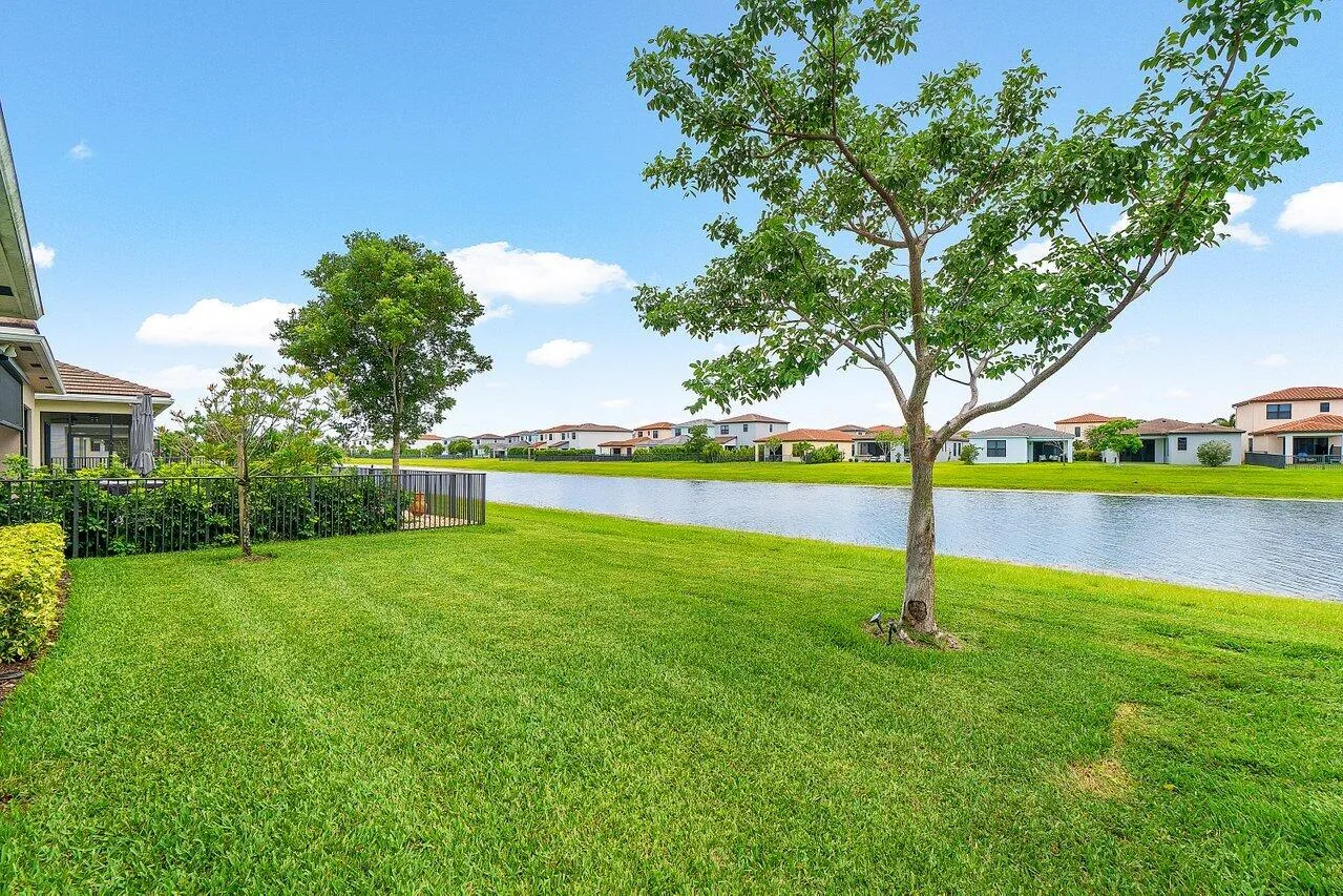 041-16070KeyBiscayneLane-Westlake-FL-334