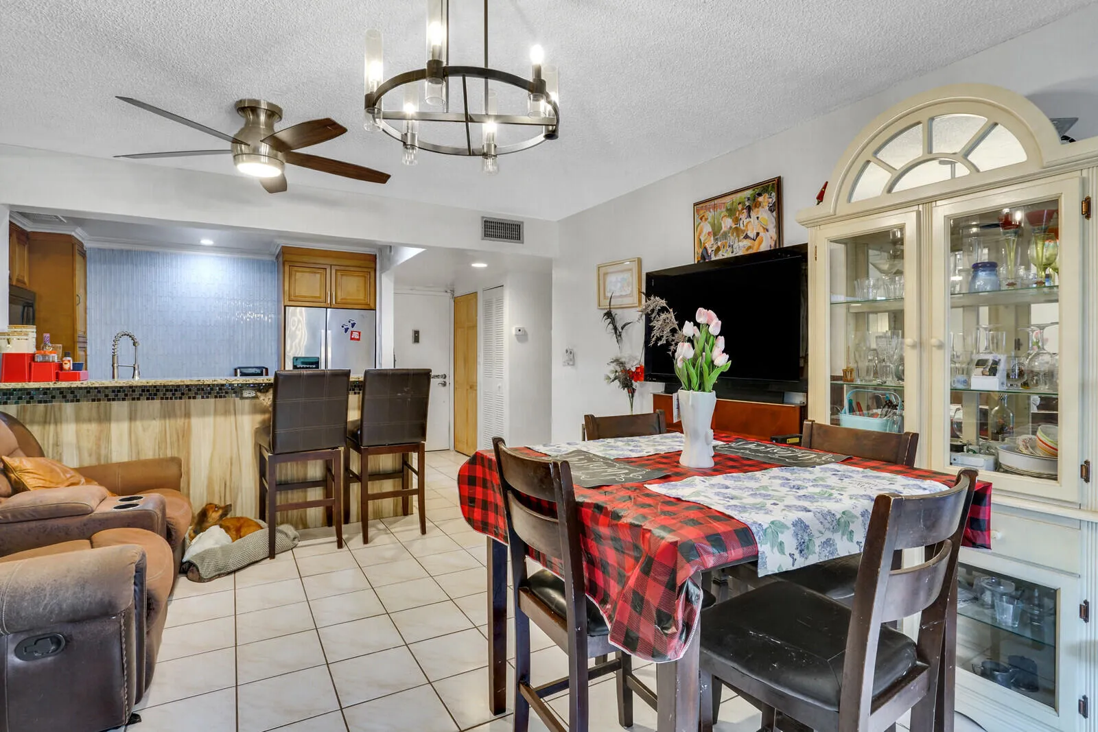 Dining Area/Kitchen