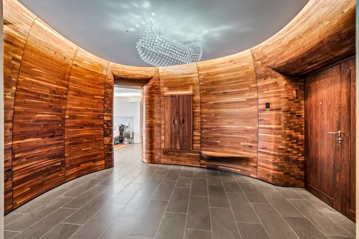 mls_FOYER_1_DT