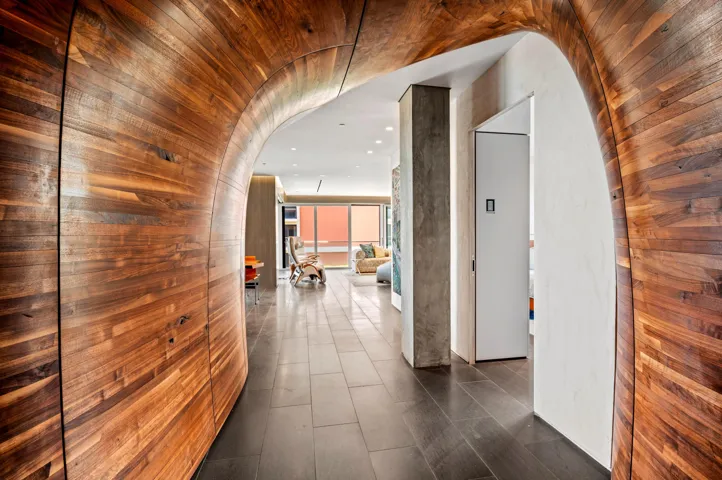 mls_HALLWAY_DETAIL_DT
