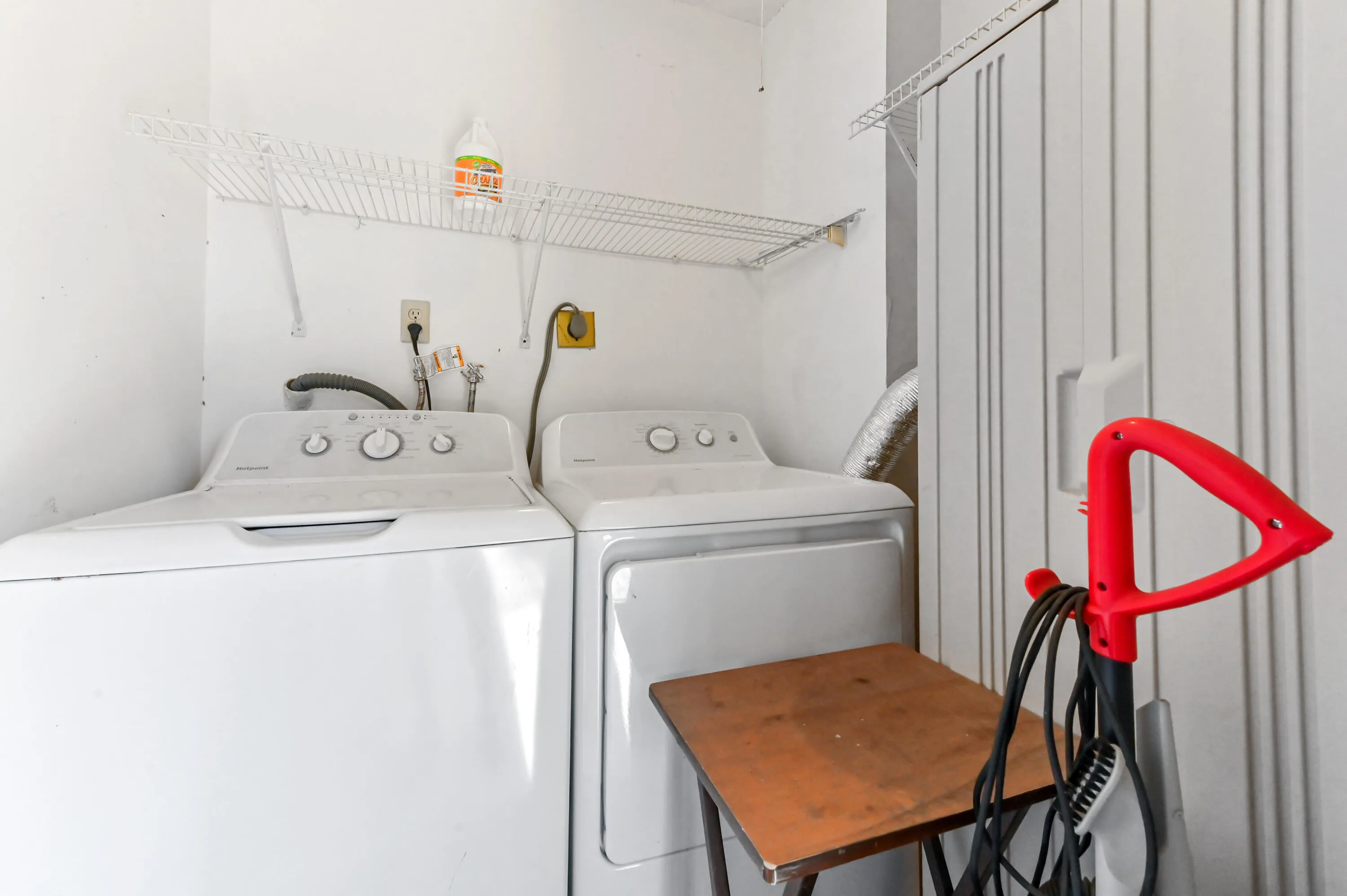18 Laundry 01