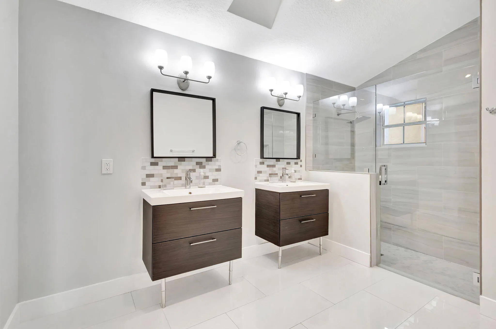 28-web-or-mls-5D1A6833