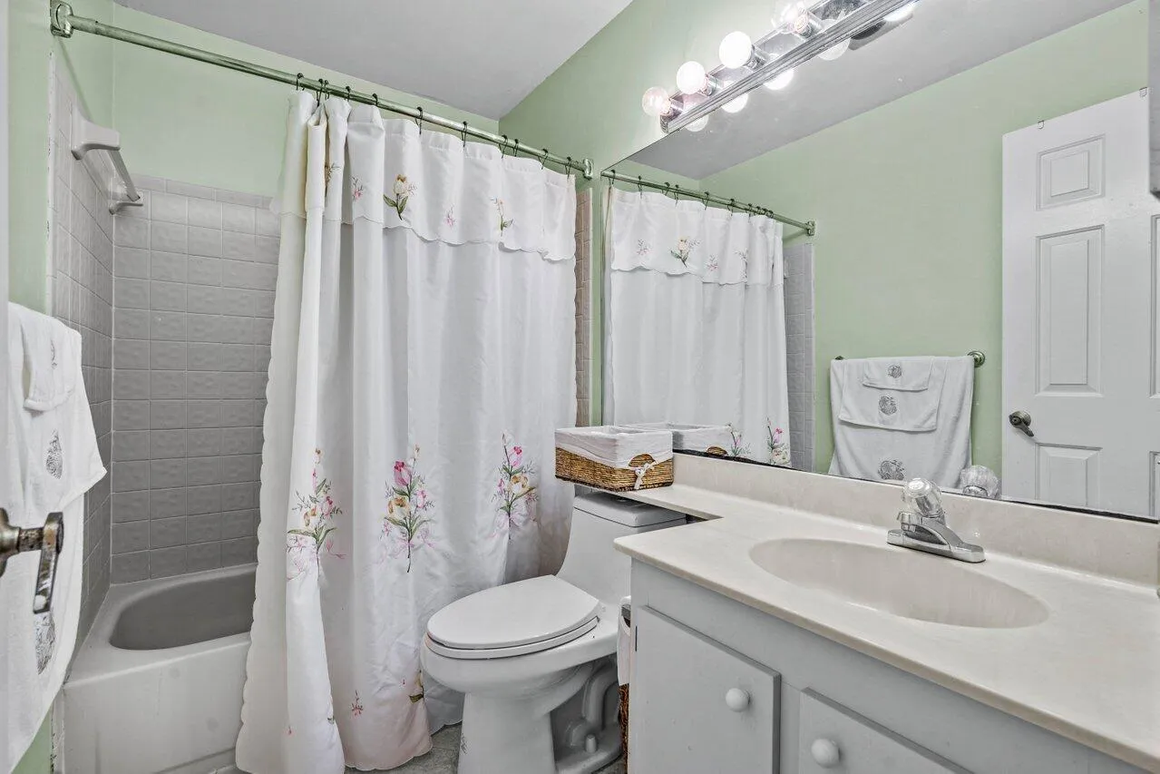 2nd Bathroom