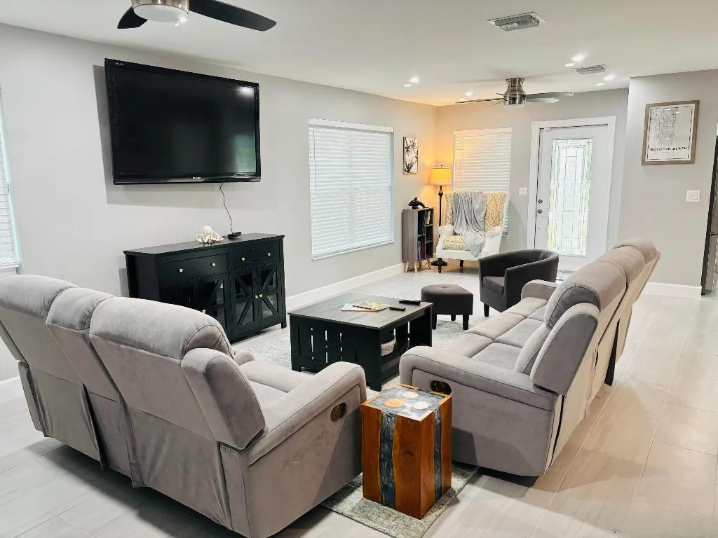 Living Room​​‌​​​​‌​​‌‌​‌‌​​​‌‌​‌​‌​‌​​​‌​​ 1