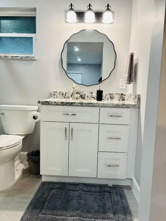 Guest Bath 1