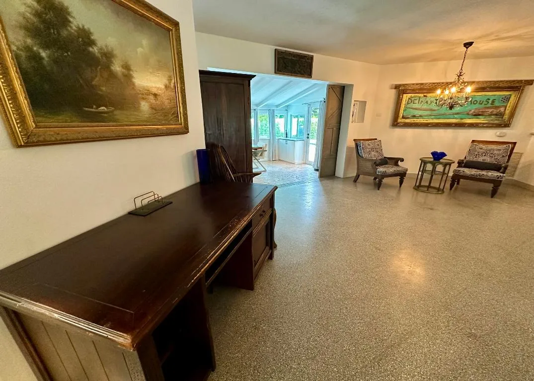 Sitting Area