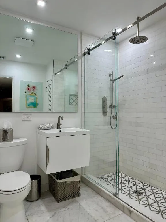 2nd Bath Room