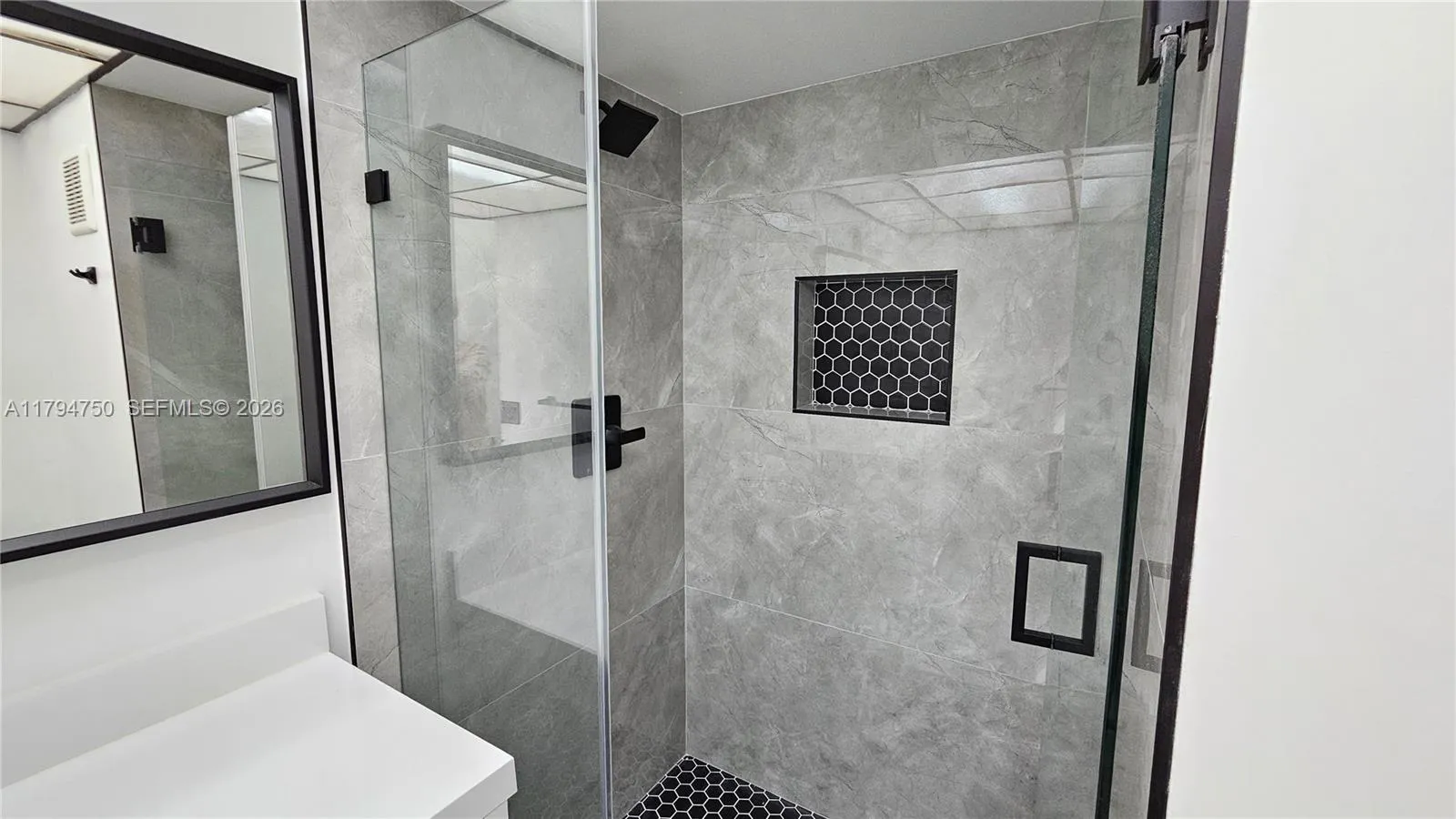 2nd bath shower