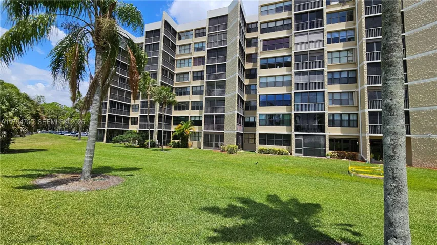 High-rise on the Golf Course