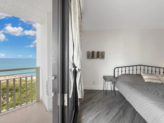 Bedroom w/ Balcony Access
