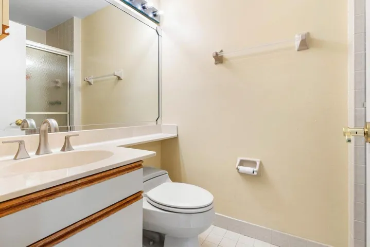 Lower Level Full Bath