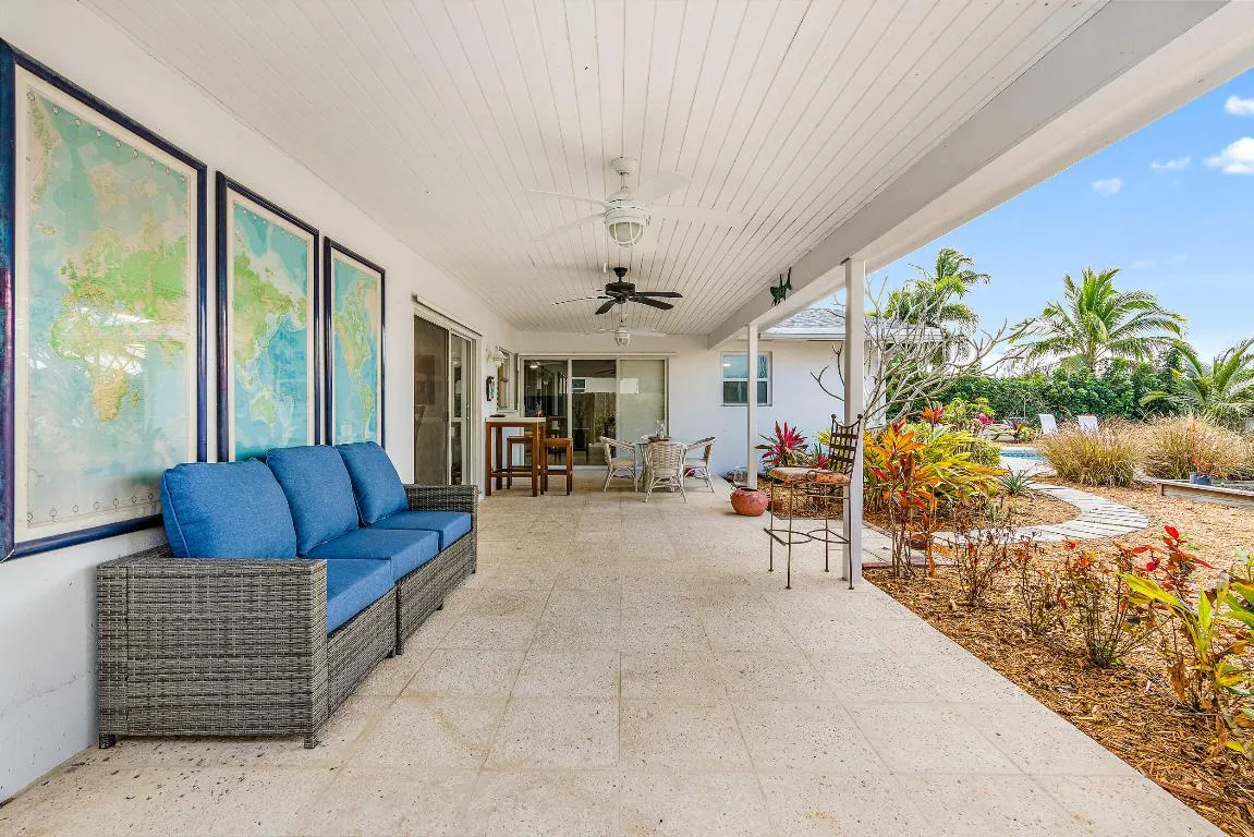 733 Waterway Dr-24