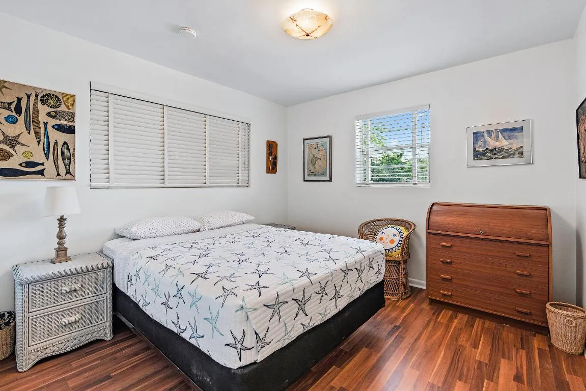 733 Waterway Dr-2