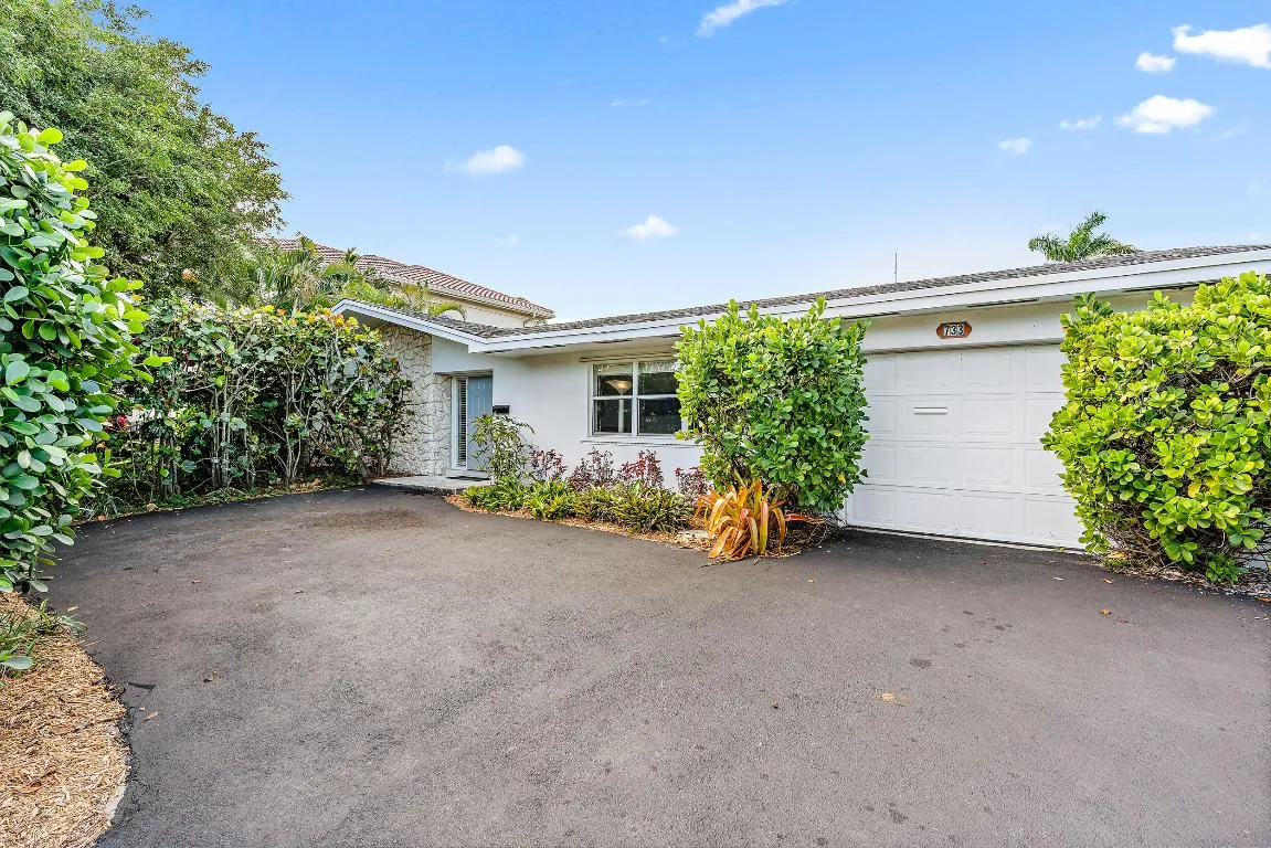 733 Waterway Dr-31