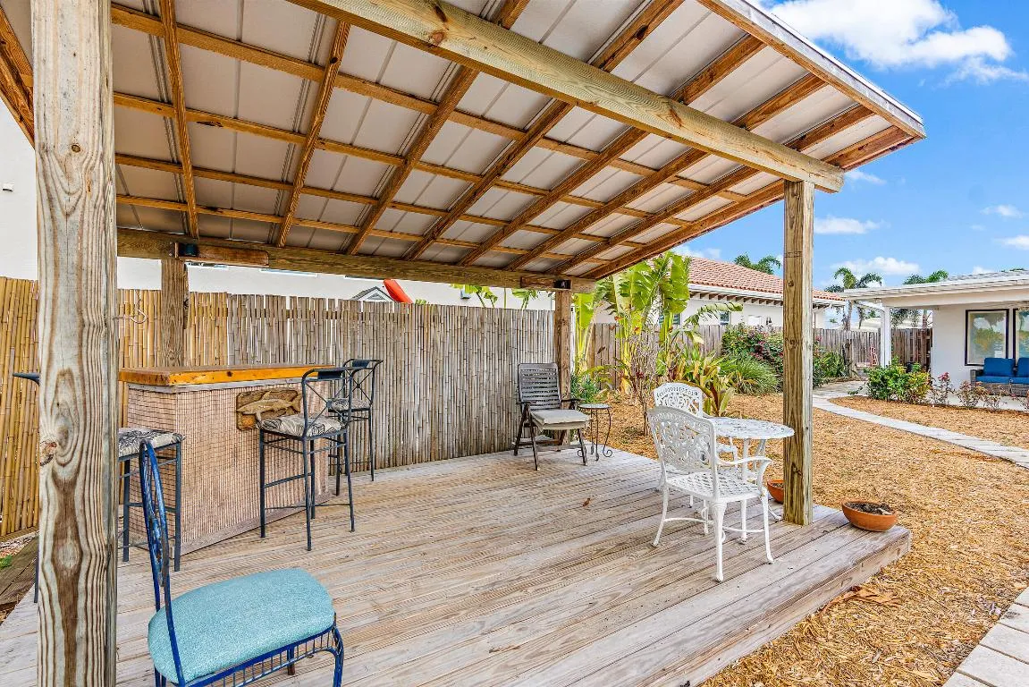 733 Waterway Dr-22