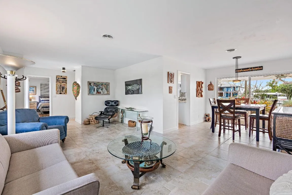 733 Waterway Dr-15
