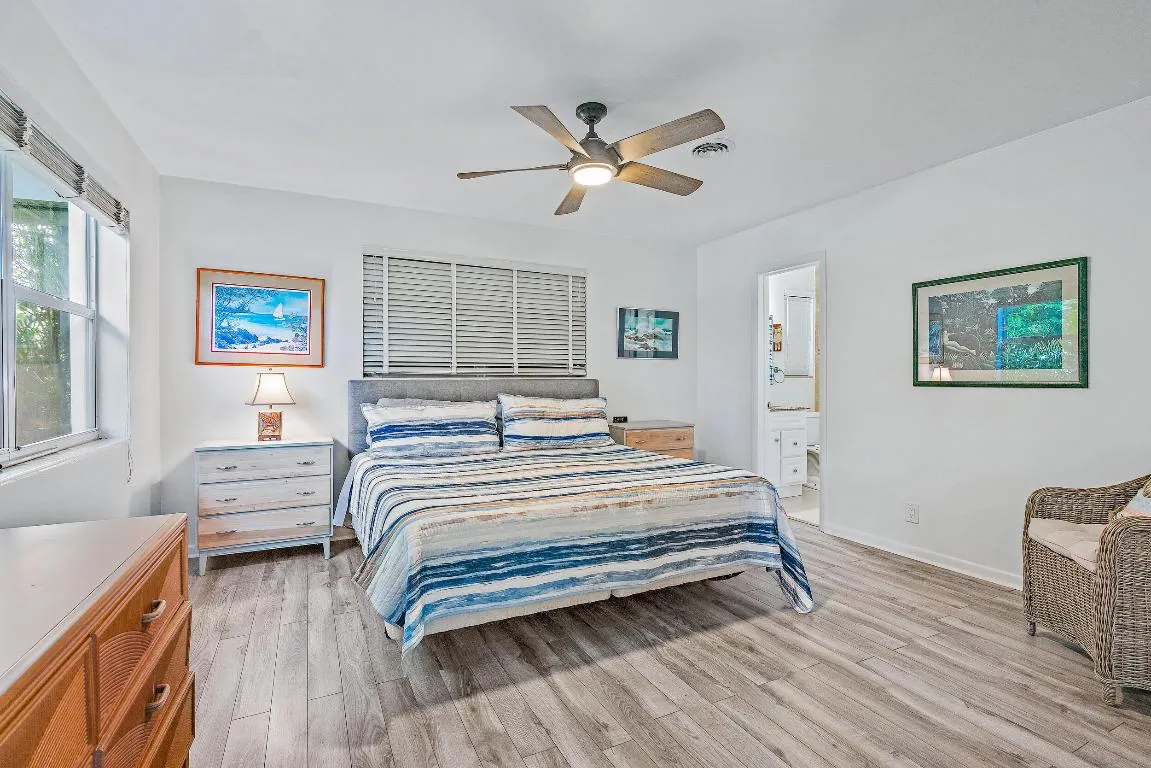 733 Waterway Dr-7