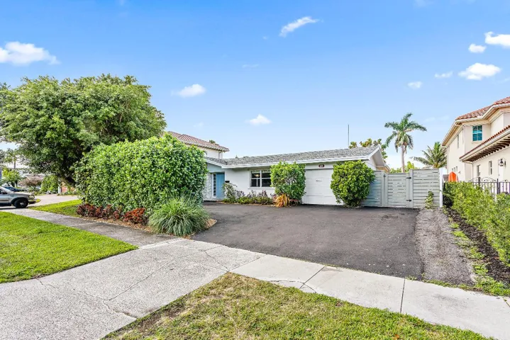 733 Waterway Dr-29