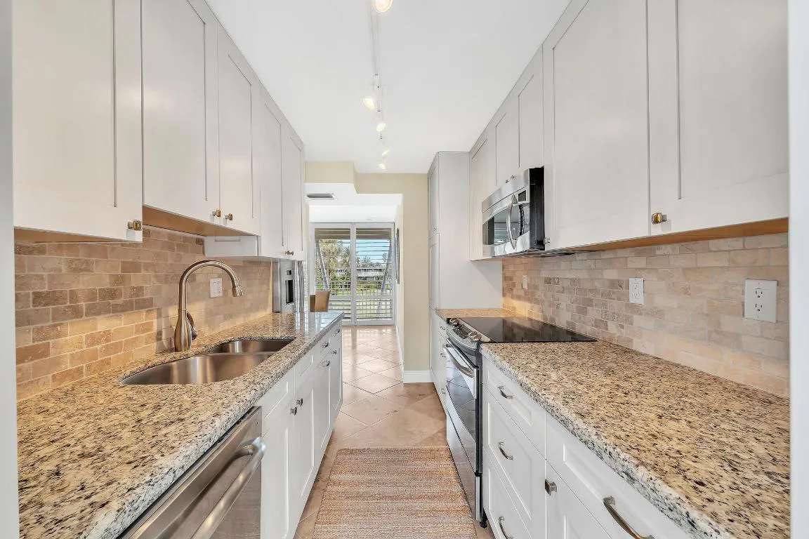 20 Kitchen (7)