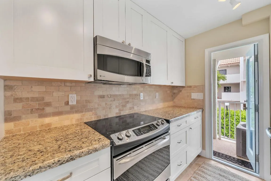 17 Kitchen (4)