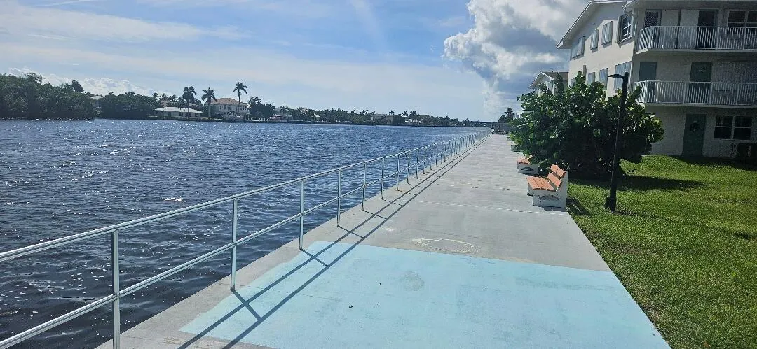 promenade south