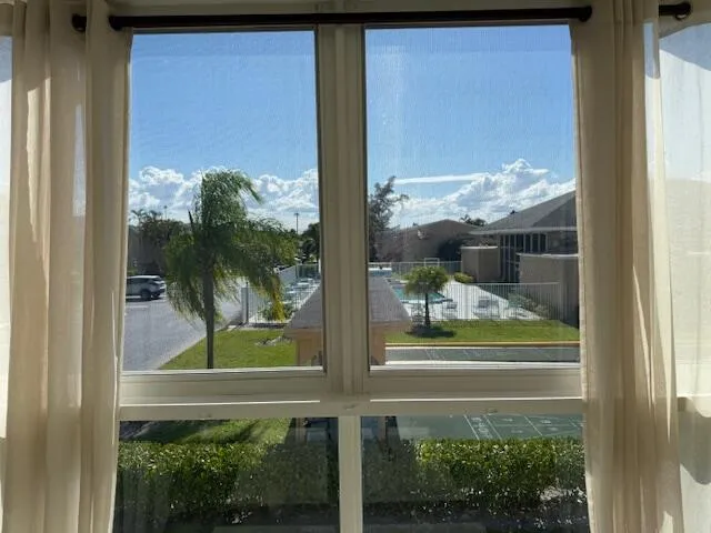 HURRICANE WINDOWS