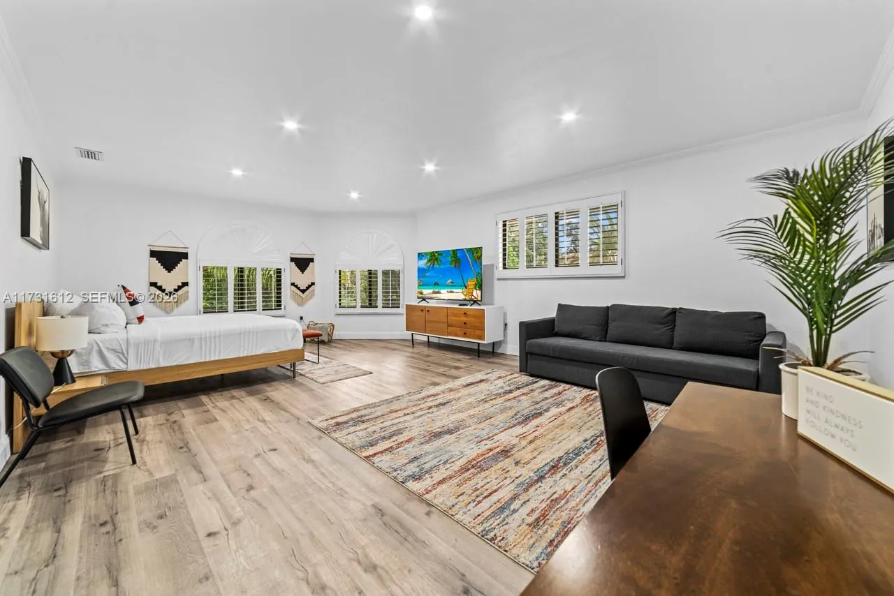 Property photo 73