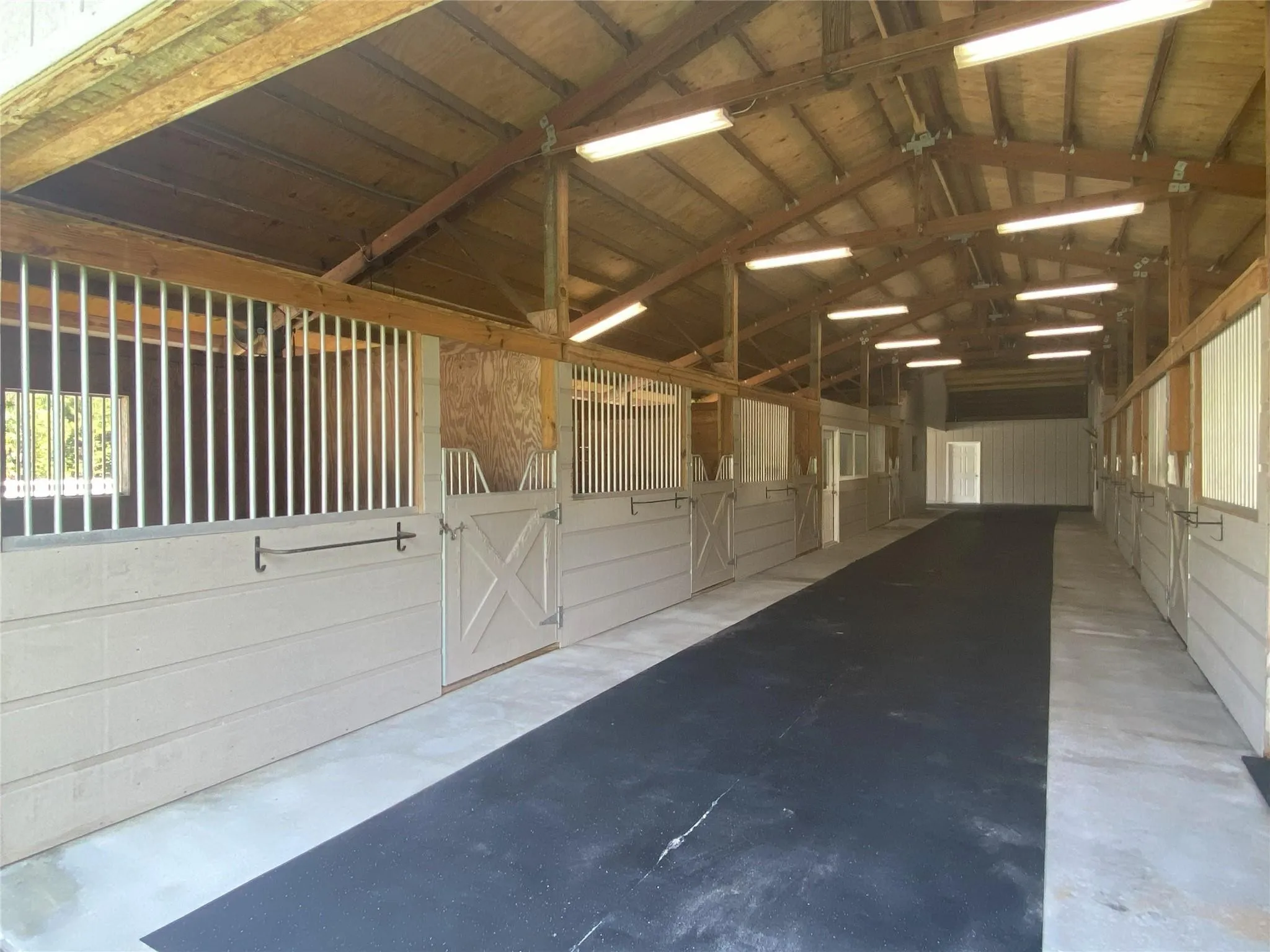 Center Aisle Left Side
