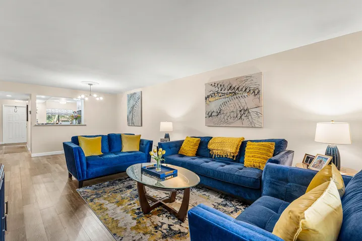 Living/Dining area
