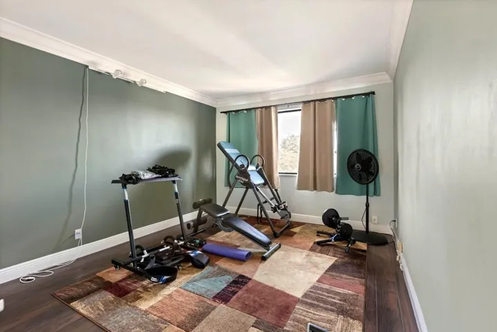 2nd bedroom