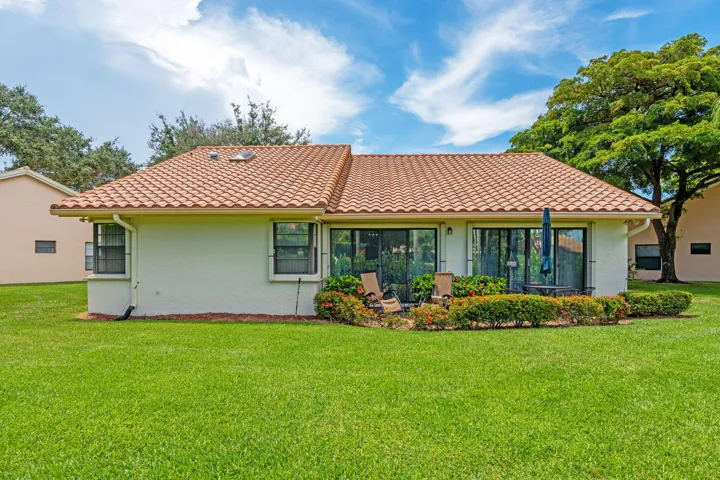 Oversized Lot 4520 Catamaran Cir