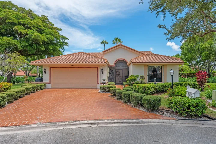 Exterior 4520 Catamaran Cir