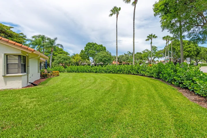Oversized Lot 4520 Catamaran Cir