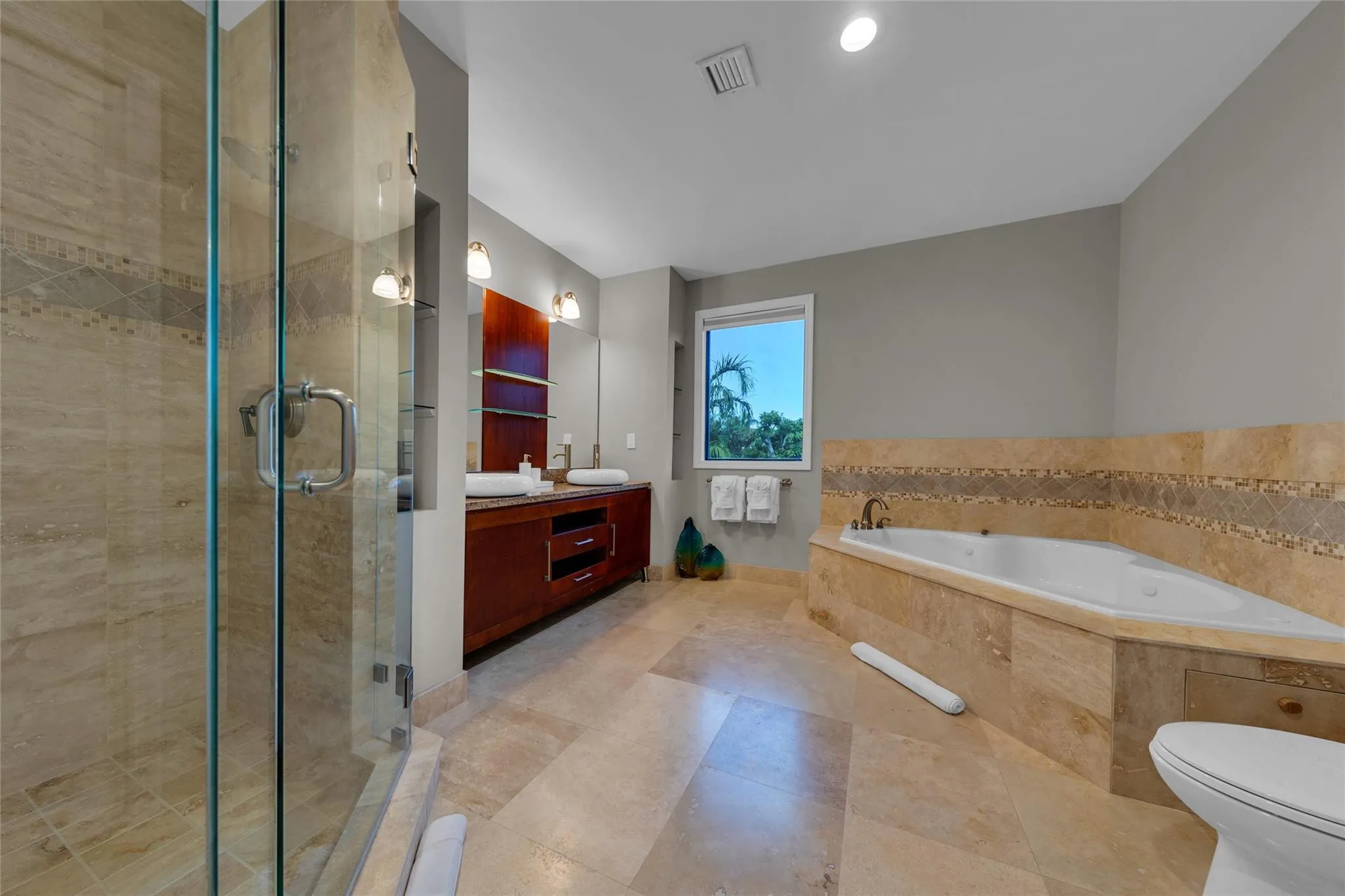 En Suite Bathroom inside #2 Bedroom En Suite Bathroom with Jacuzzi Tub & Separate Shower