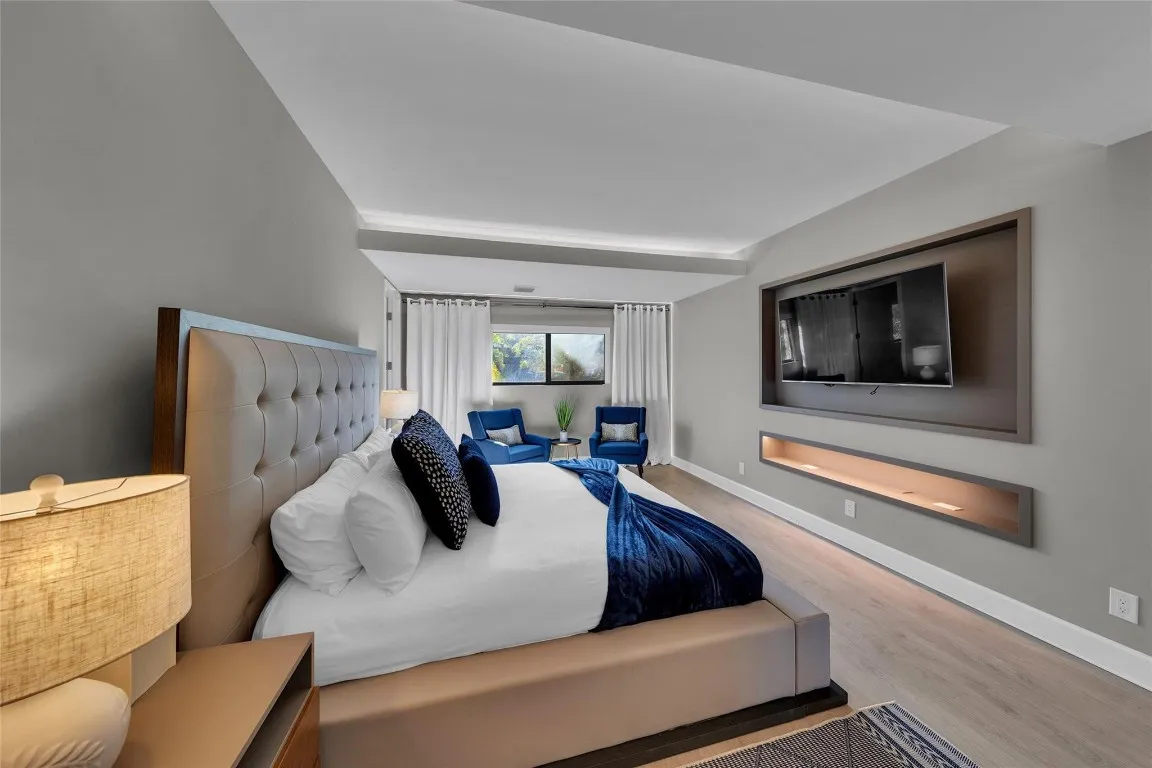 Primary Bedroom King Size Bed (#1)