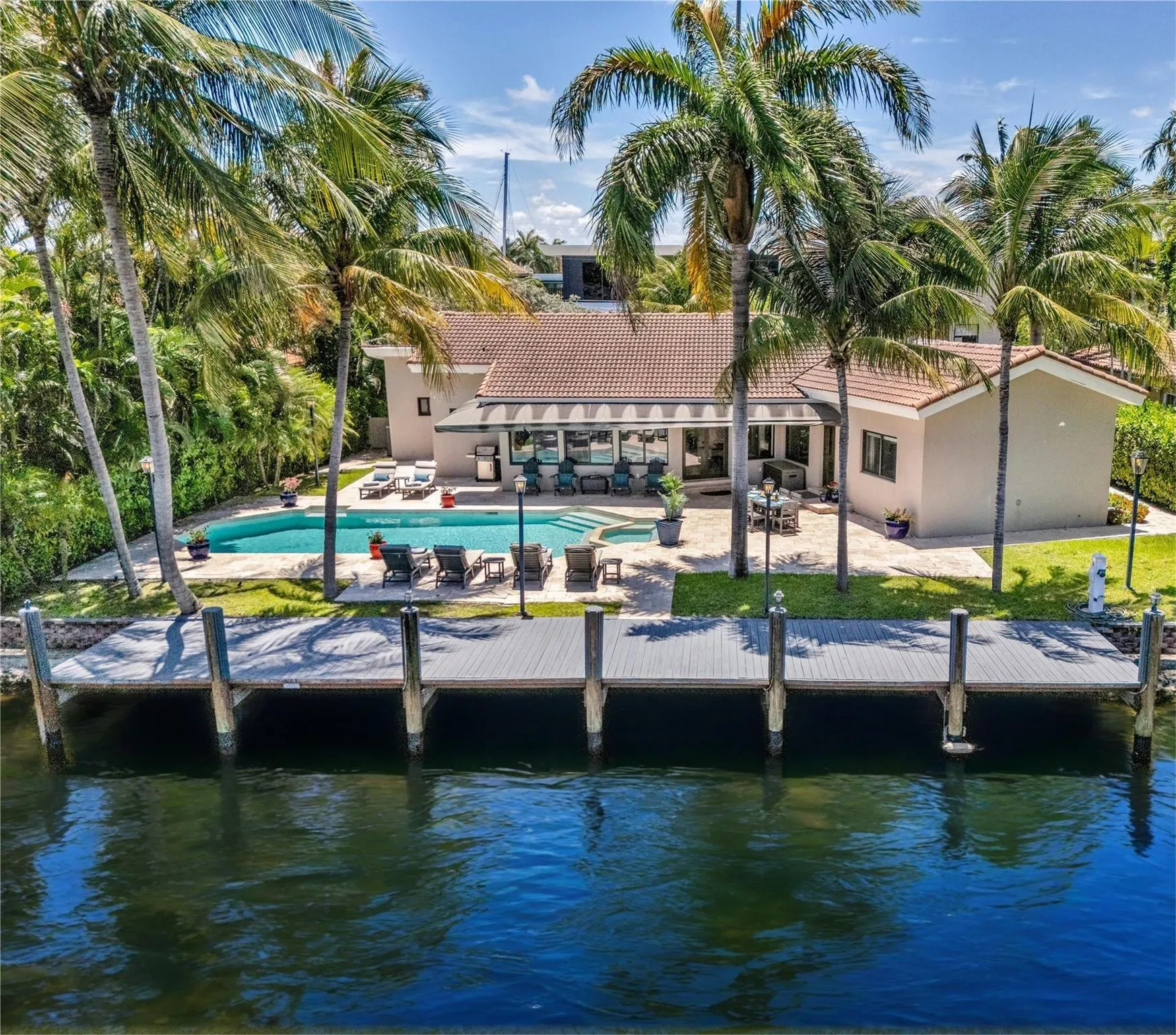 100ft Waterfront on Deep Water Canal NO FIXED BRIDGES