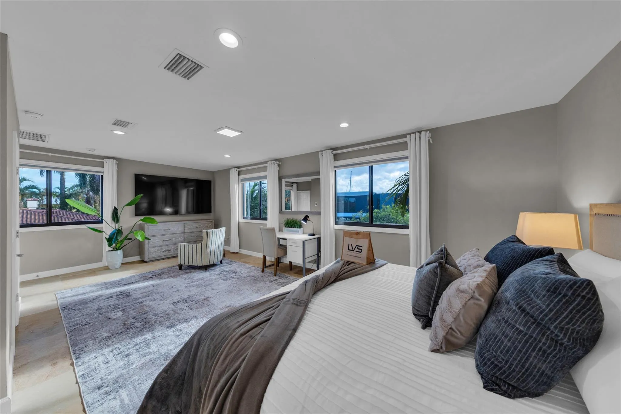 2nd Primary located on 3rd Floor (#2) with En Suite Bathroom, Desk & Sitting Area